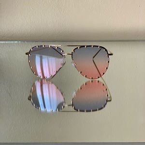 Women’s aviator sunglasses 😎